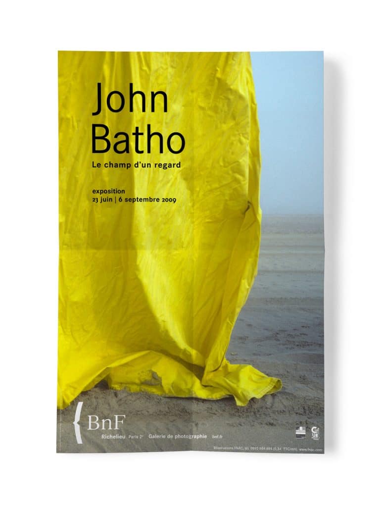 Affiche pour l’exposition John Batho, le champ d’un regard © BnF 2009. Série Parasols, 1981 - 2002 © John Batho. 800 x 600 mm.